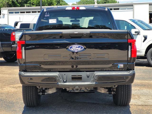 Photo of 2025 Agate Black Metallic Ford F-150 Lightning