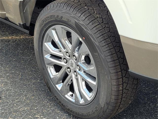Photo of 2025 Star White Metallic Tri-Coat Ford F-150