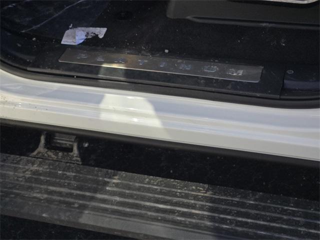 Photo of 2025 Star White Metallic Tri-Coat Ford F-150