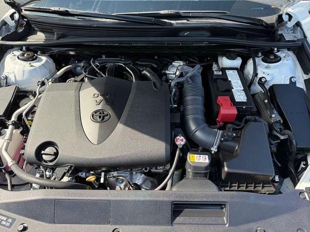 Photo of 2024 White / Black Toyota Camry