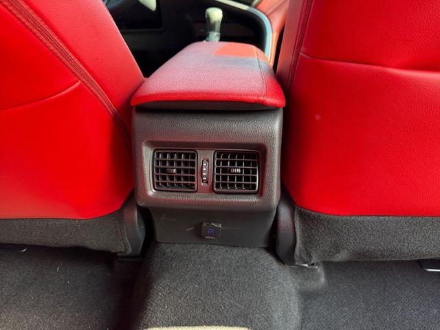 Photo of 2024 White / Black Toyota Camry