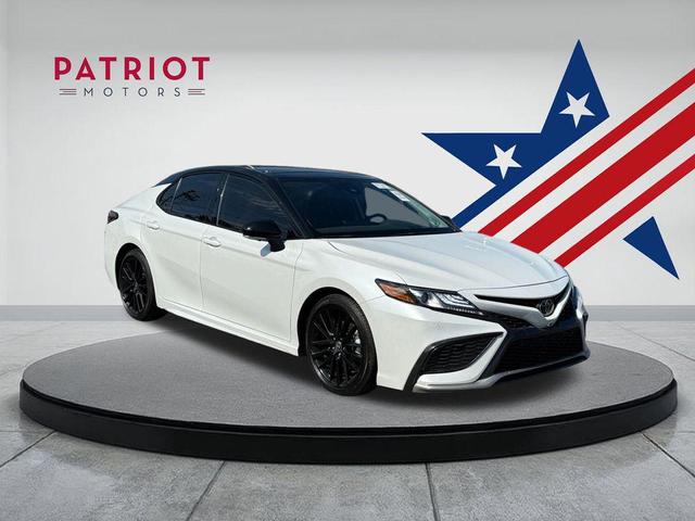 Photo of 2024 White / Black Toyota Camry