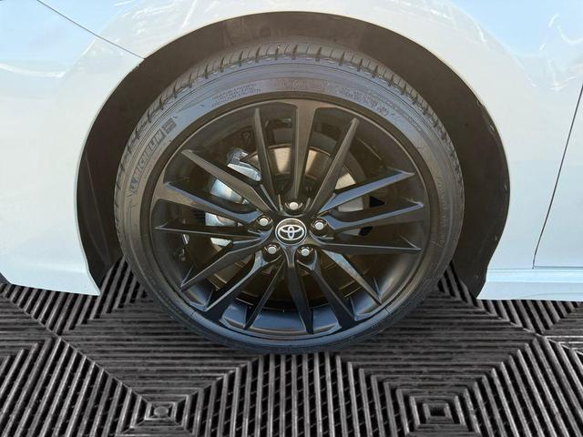 Photo of 2024 White / Black Toyota Camry