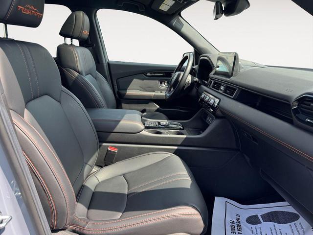 Photo of 2025 Diffused Sky Pearl Honda Pilot
