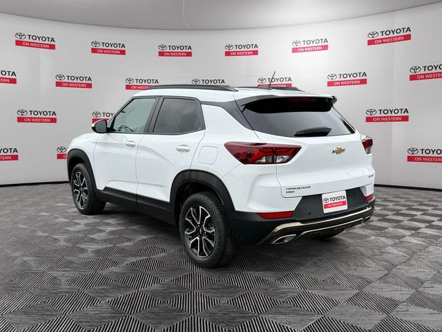 Photo of 2021 Summit White Chevrolet Trailblazer