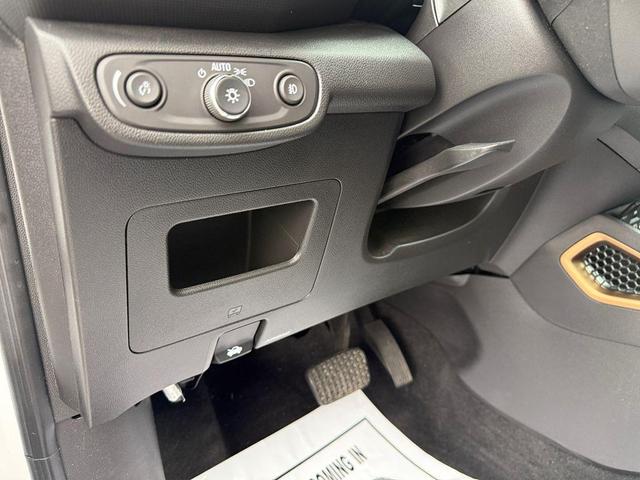 Photo of 2021 Summit White Chevrolet Trailblazer