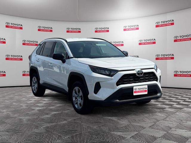 Photo of 2020 Super White Toyota RAV4