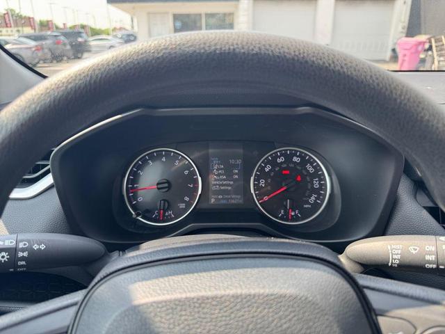 Photo of 2020 Super White Toyota RAV4
