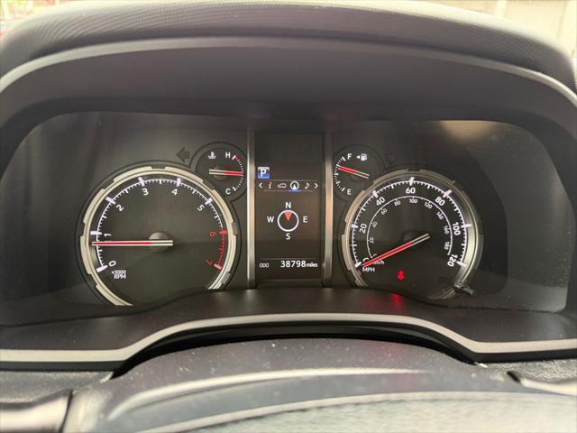 Photo of 2021 Midnight Black Metallic Toyota 4Runner