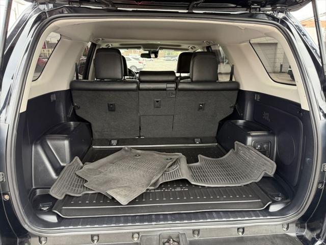 Photo of 2021 Midnight Black Metallic Toyota 4Runner