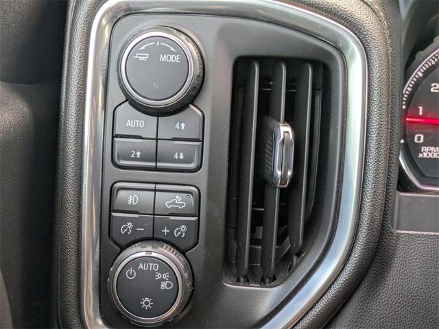 Photo of 2022 Northsky Blue Metallic Chevrolet Silverado 1500 Limited