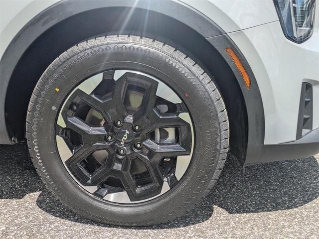 Photo of 2024 Wolf Gray Kia Sorento