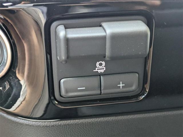 Photo of 2026 Summit White GMC Sierra 2500