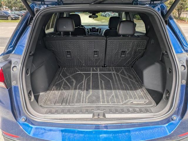 Photo of 2022 Blue Glow Metallic Chevrolet Equinox