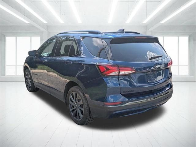 Photo of 2022 Blue Glow Metallic Chevrolet Equinox