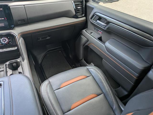 Photo of 2022 Onyx Black GMC Sierra 1500