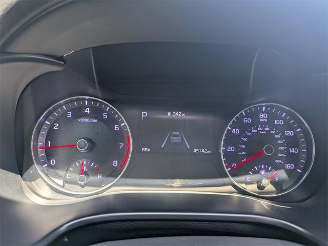 Photo of 2023 Snow White Pearl Kia Forte