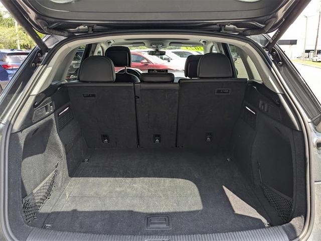 Photo of 2023 Daytona Gray Pearl Effect Audi Q5
