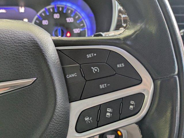 Photo of 2022 Bright White Clearcoat Chrysler Pacifica