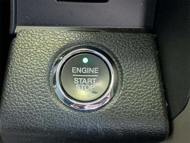 Photo of 2020 Black Metallic Ford F-150