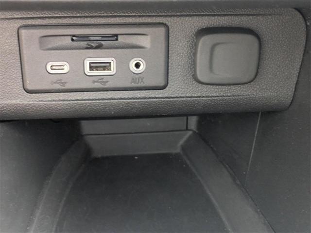 Photo of 2020 Summit White Buick Encore GX
