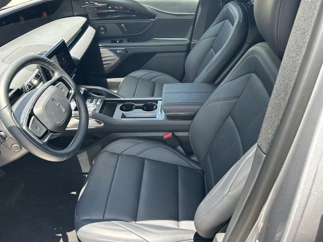 Photo of 2025 Gray Metallic Lincoln Nautilus