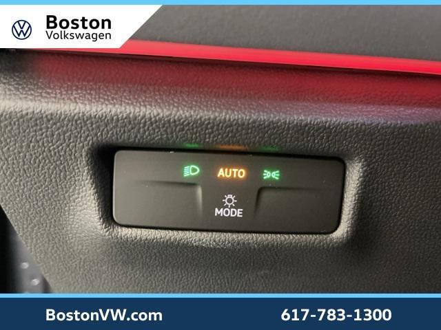 Photo of 2025 Platinum Gray Metallic Volkswagen Tiguan