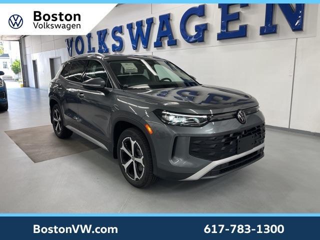Photo of 2025 Platinum Gray Metallic Volkswagen Tiguan