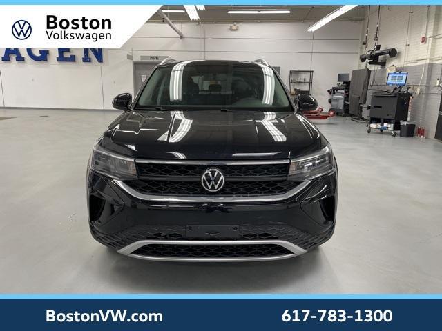 Photo of 2022 Deep Black Pearl Effect Volkswagen Taos
