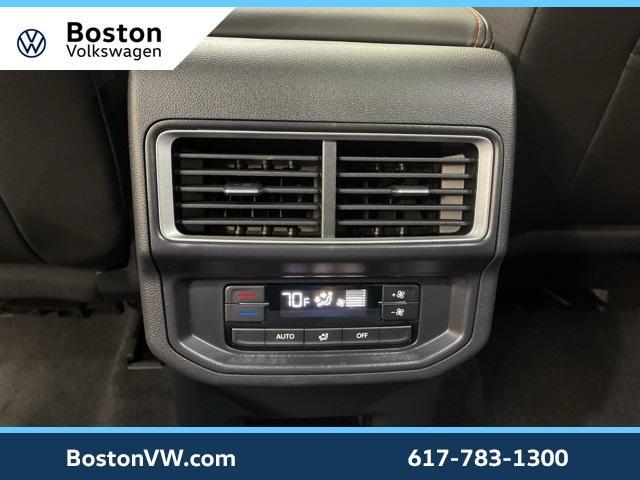 Photo of 2025 Pure Gray Volkswagen Atlas