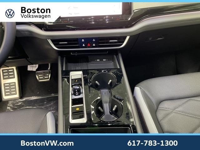 Photo of 2025 Pure Gray Volkswagen Atlas