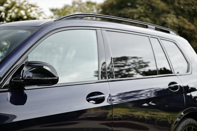 Photo of 2026 Tanzanite Blue II Metallic BMW X7