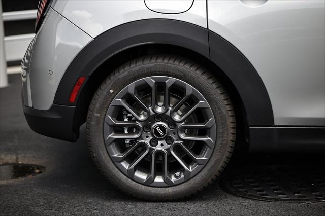 Photo of 2025 Silver MINI Hardtop