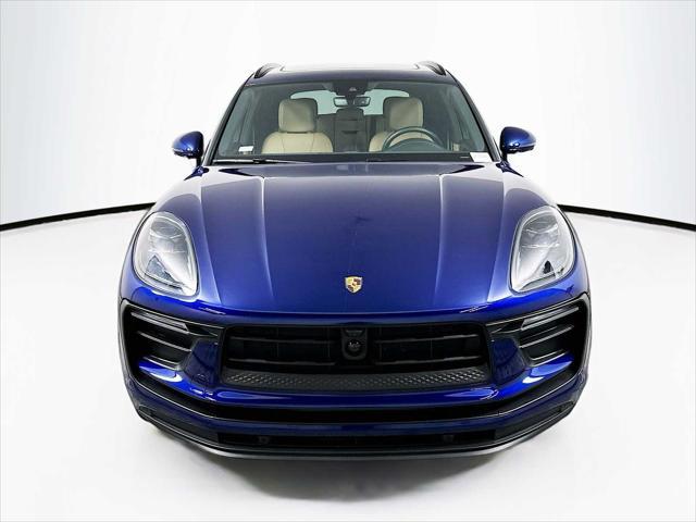 Photo of 2024 GENTIAN BLUE Porsche Macan