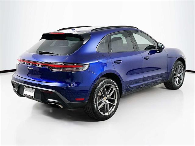 Photo of 2024 GENTIAN BLUE Porsche Macan