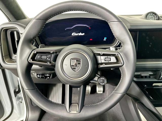 Photo of 2025 Carrara White Metallic Porsche Cayenne