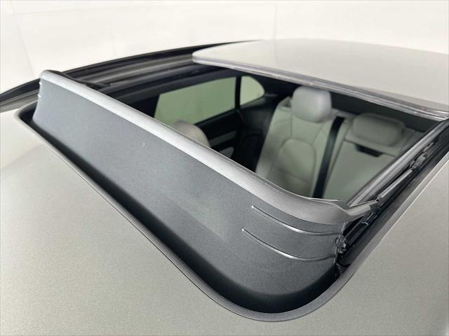 Photo of 2024 Aventurine Green Metallic Porsche Macan