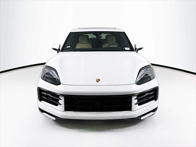 Photo of 2024 Carrara White Metallic Porsche Cayenne