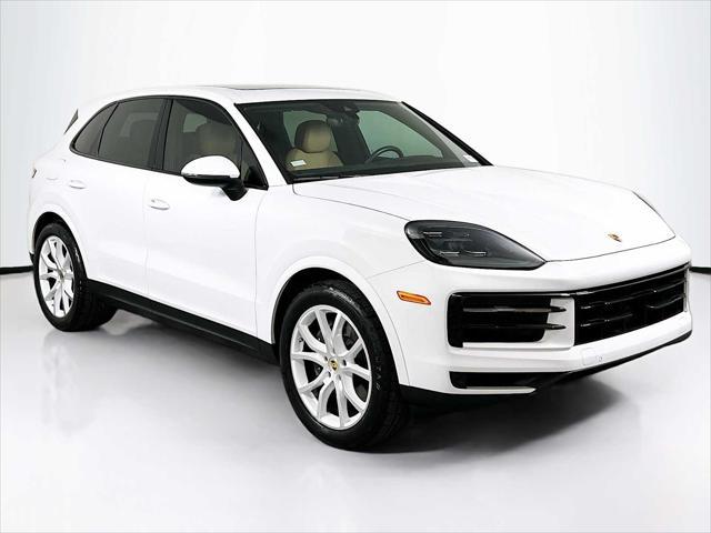 Photo of 2024 Carrara White Metallic Porsche Cayenne