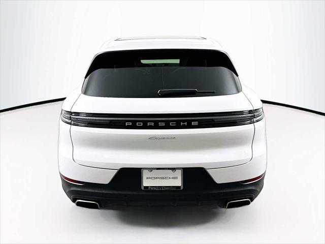Photo of 2024 Carrara White Metallic Porsche Cayenne