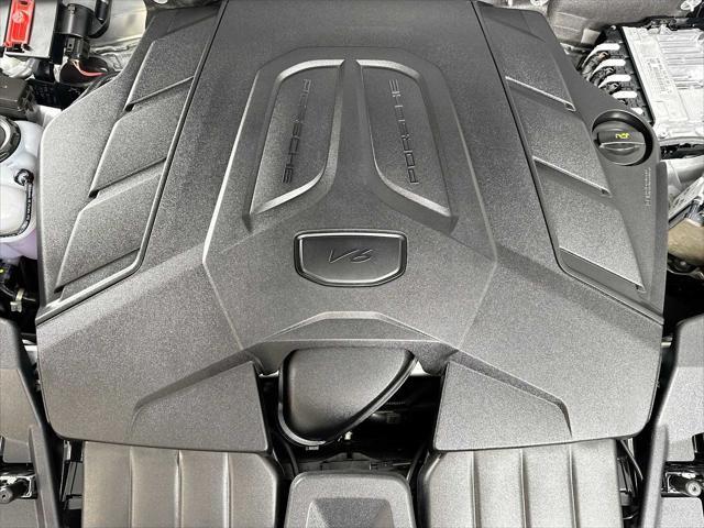 Photo of 2024 Carrara White Metallic Porsche Cayenne