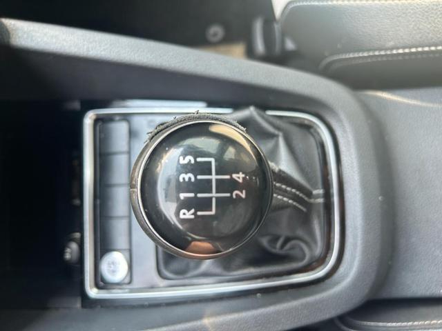 Photo of 2016 White Volkswagen Jetta