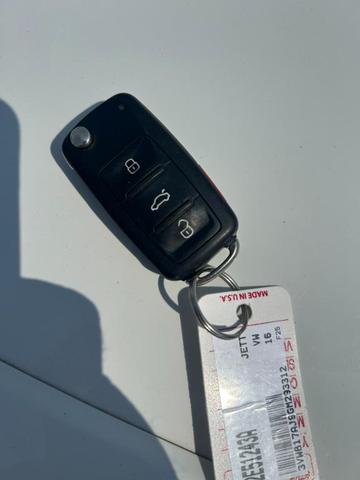 Photo of 2016 White Volkswagen Jetta