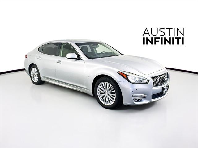 2016 Infiniti Q70L