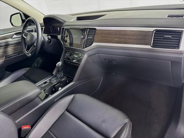 Photo of 2022 Pure White Volkswagen Atlas
