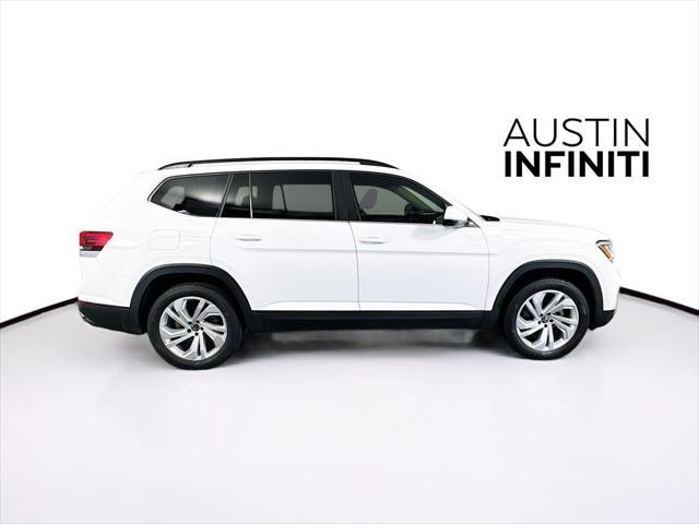 Photo of 2022 Pure White Volkswagen Atlas