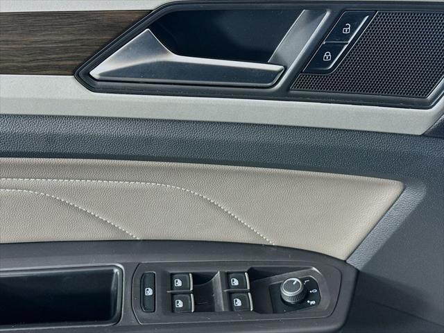 Photo of 2022 Pure White Volkswagen Atlas