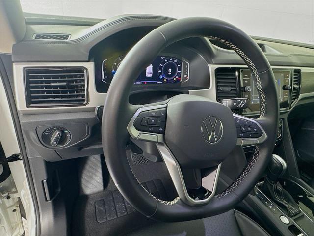 Photo of 2022 Pure White Volkswagen Atlas