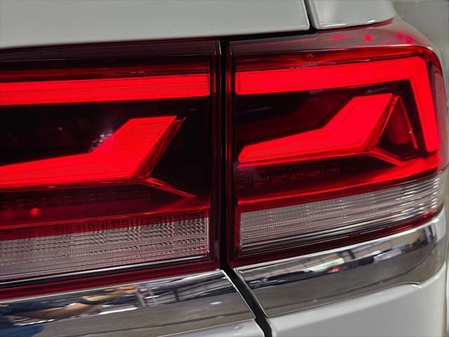 Photo of 2022 Pure White Volkswagen Atlas