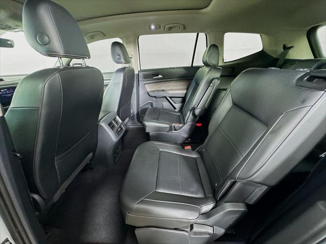 Photo of 2022 Pure White Volkswagen Atlas